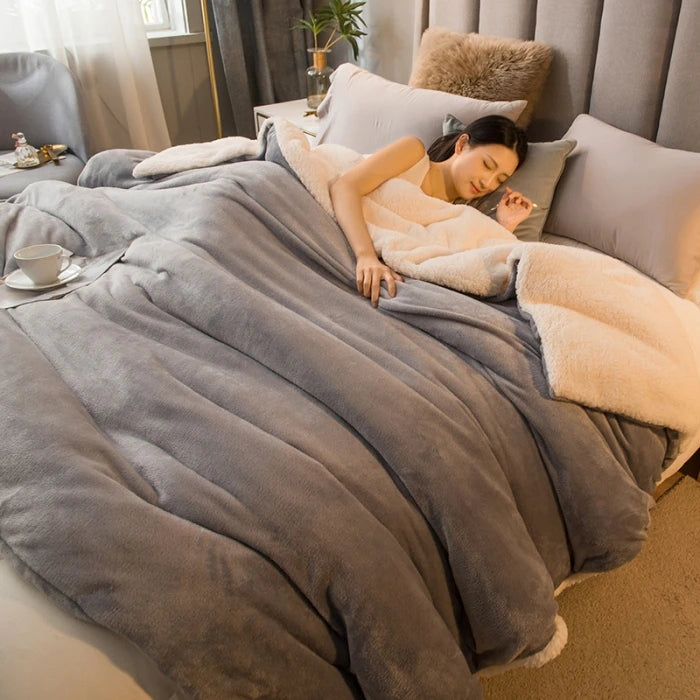 EJVS™ Warm Wool Bed Blanket